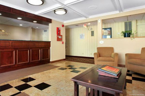 BAYMONT INN & SUITES BRANFORD (Stony Creek)